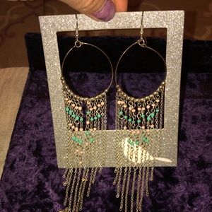 Medium size hoops earrings
